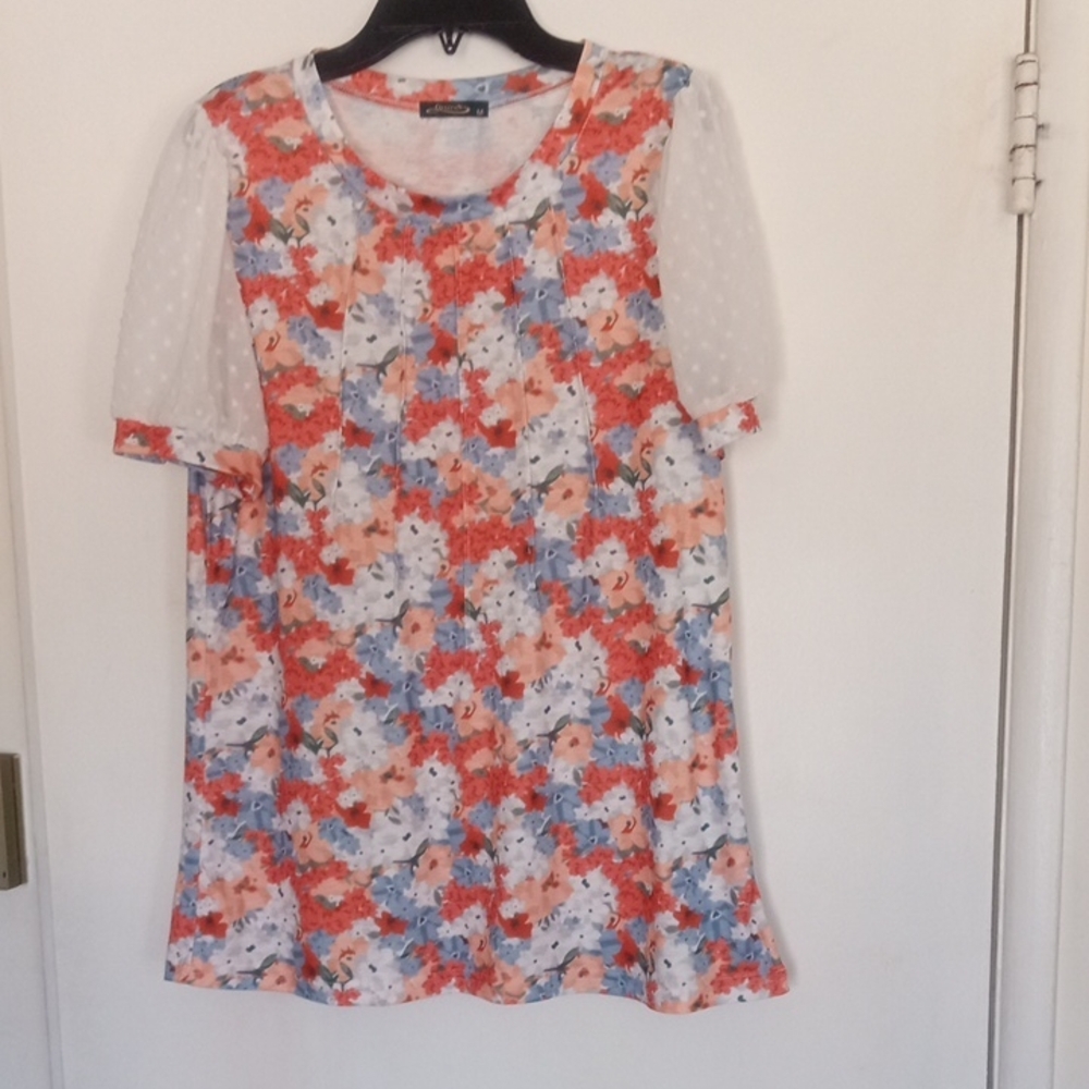 Women Multicolor Floral Blouse with Sheer Sleeves New Size Medium